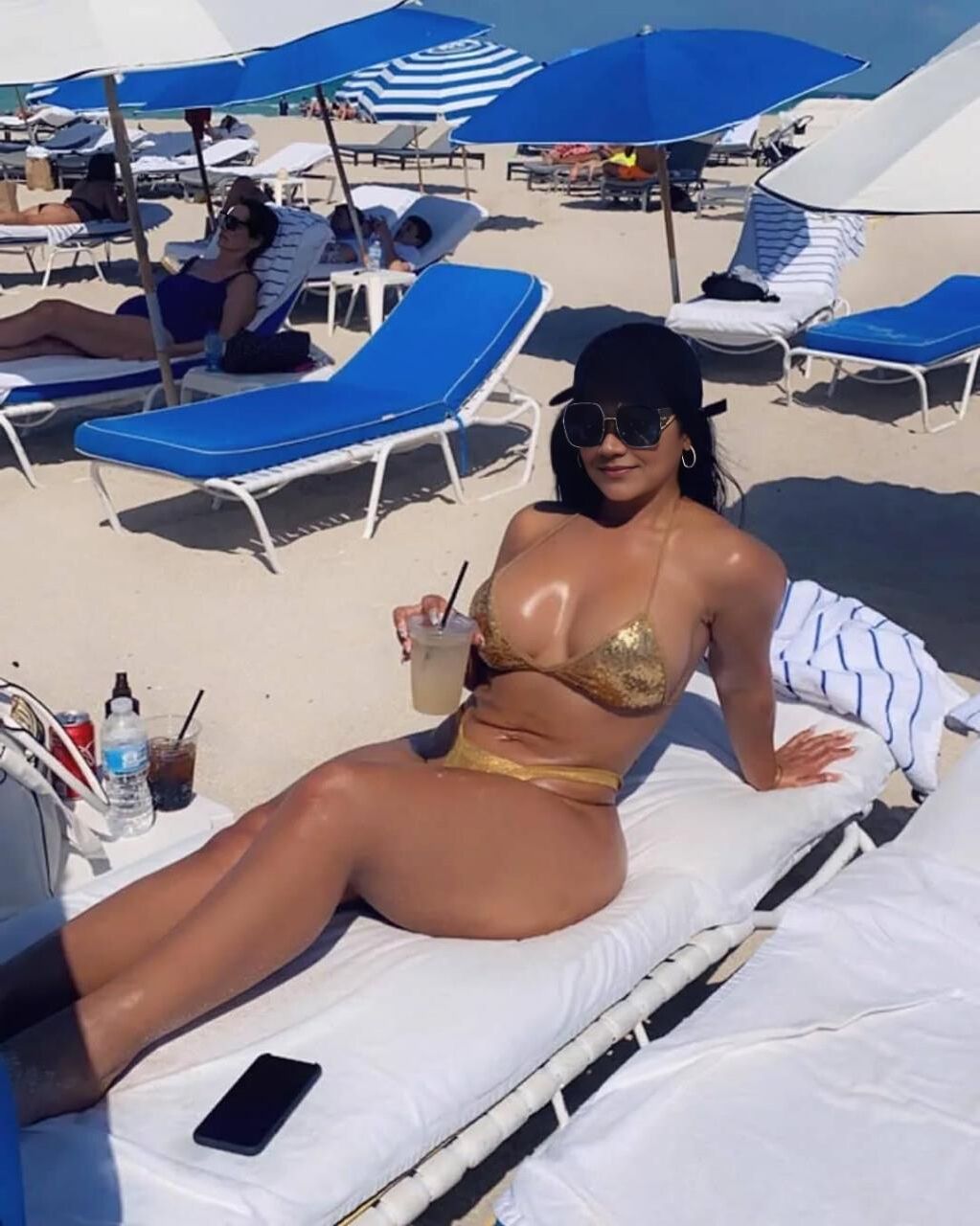 Any ID of this amateur Indian MILF gone wild ?