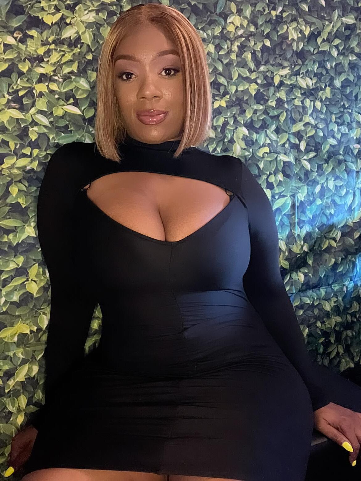 Grown Ebony Mature