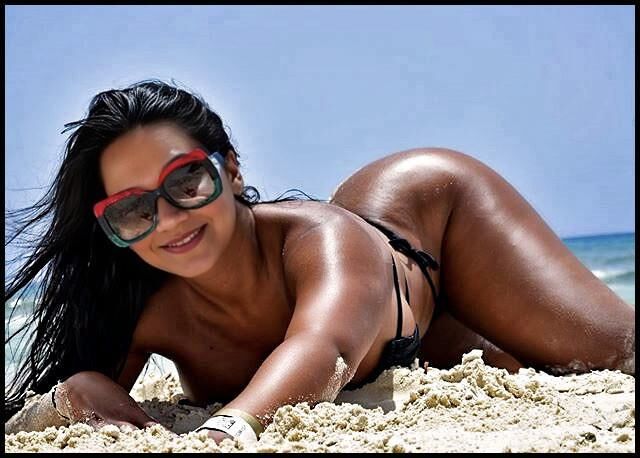 Any ID of this amateur Indian MILF gone wild ?