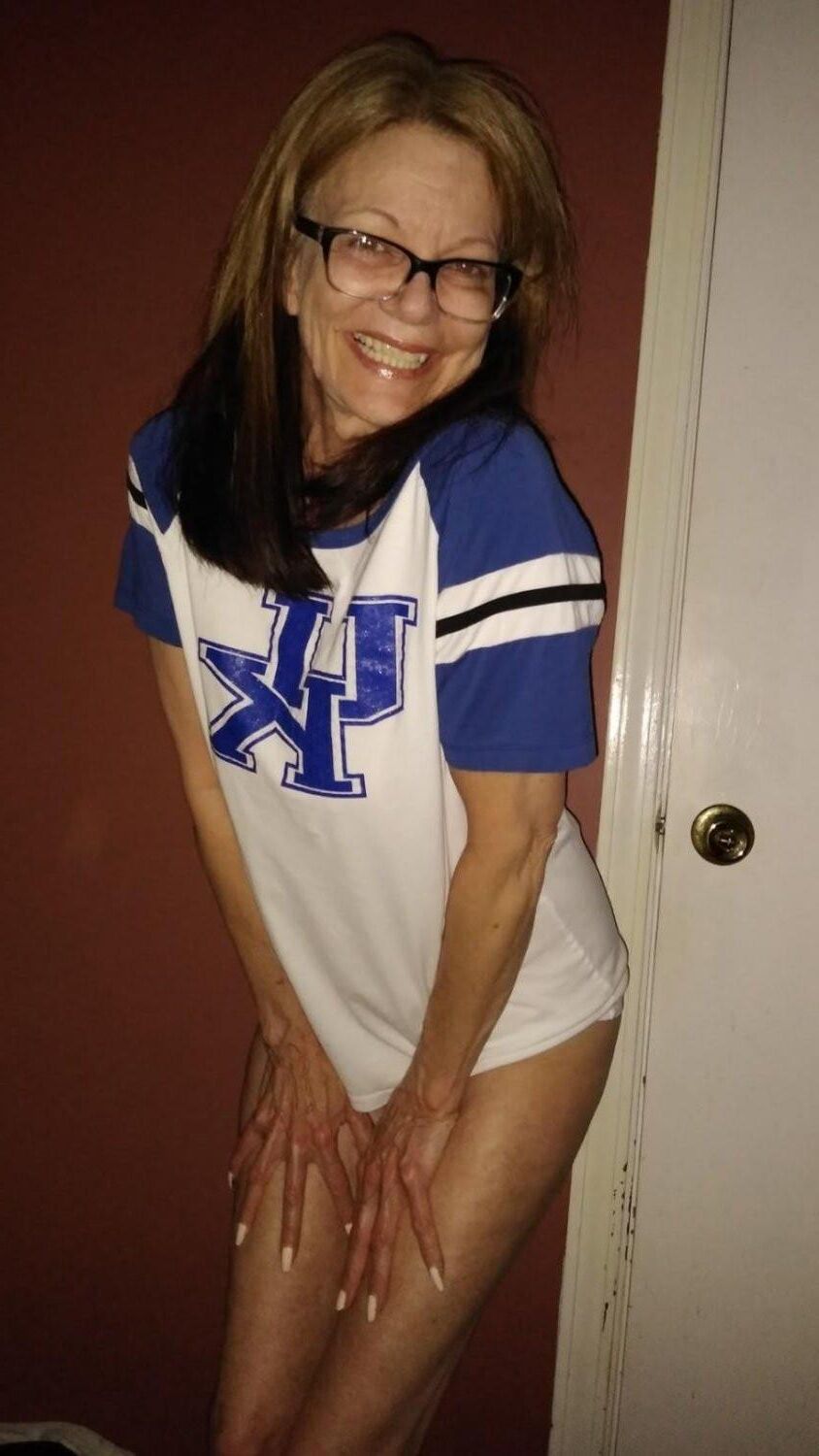 Hot Milf Claudette, from Ky