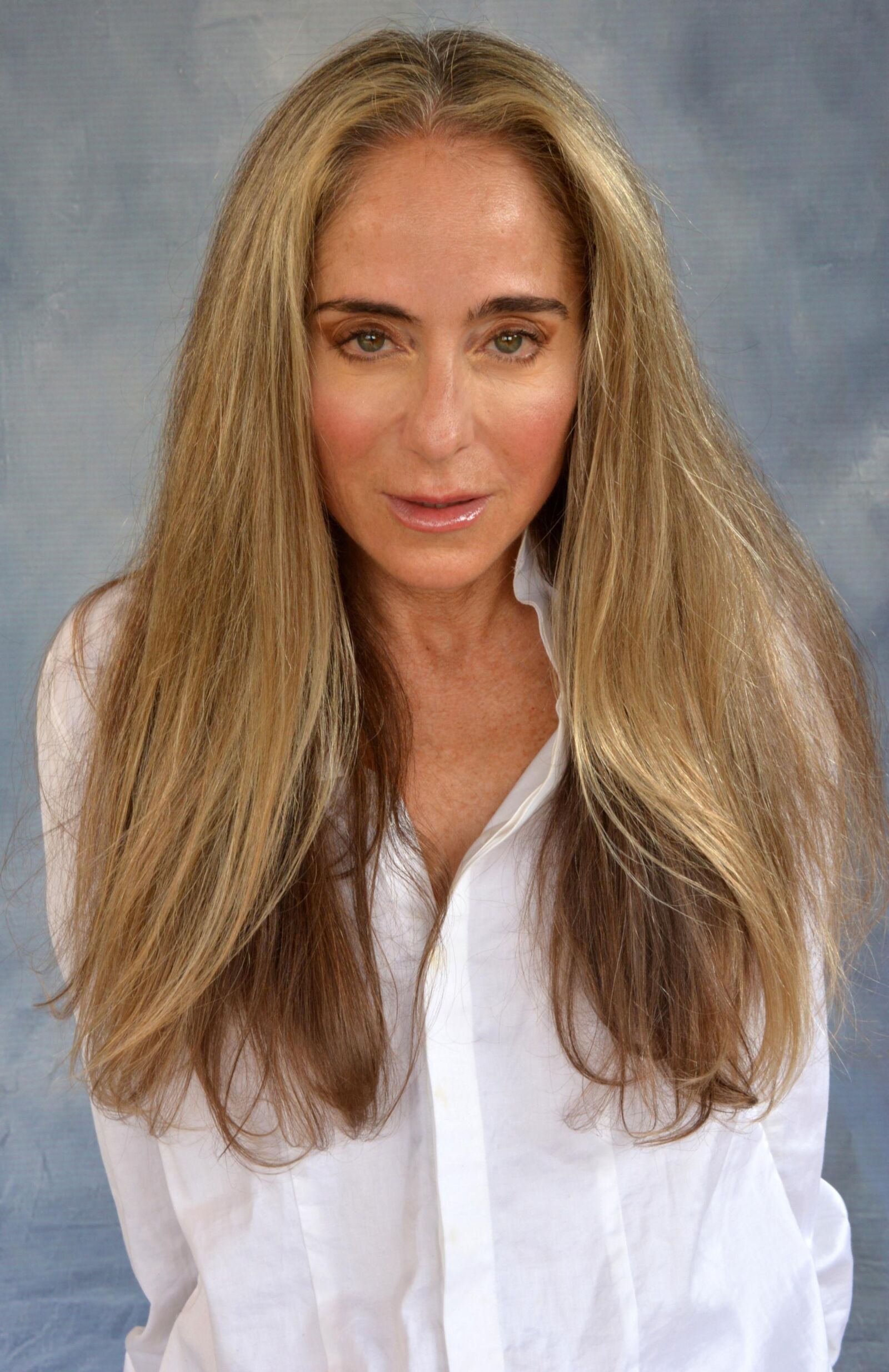 Skanky mature slut in white shirt