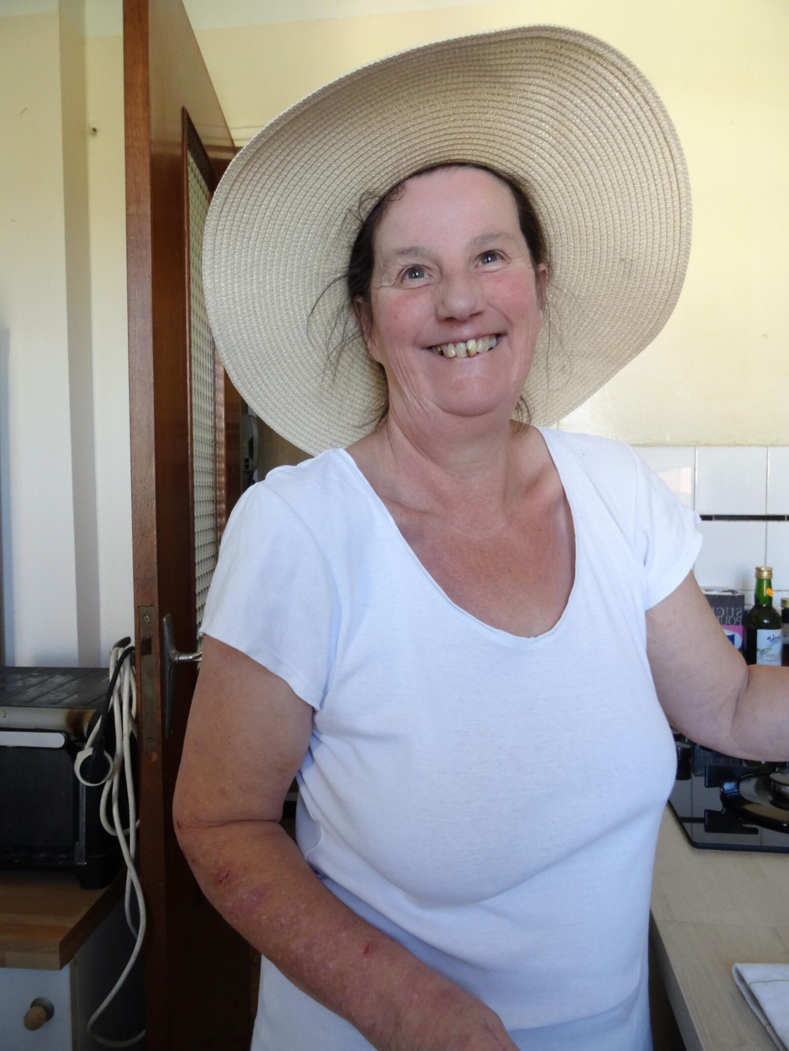 Chubby granny Nicole with hat big tits HD