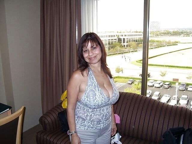 Milfs and mothers 