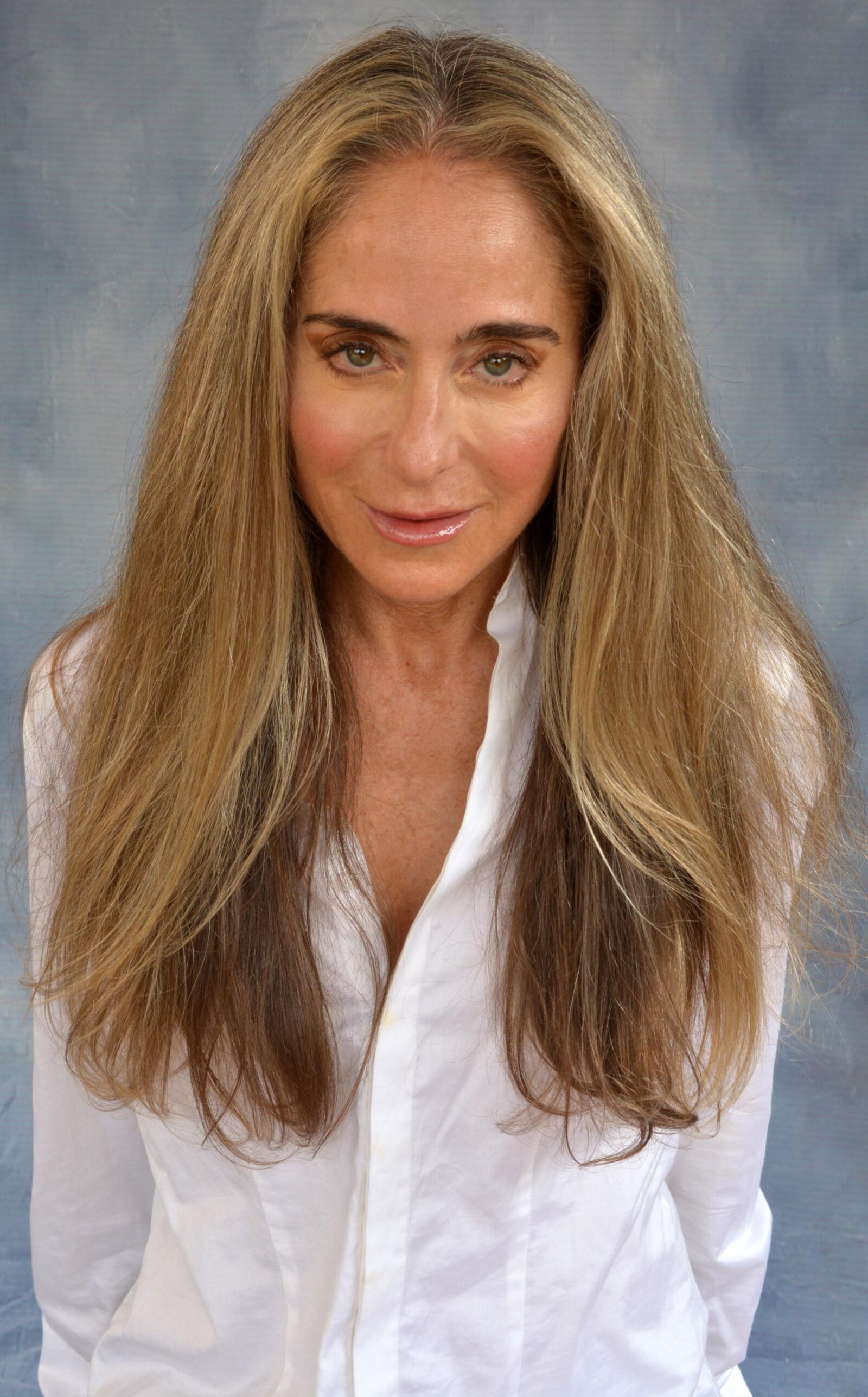 Skanky mature slut in white shirt