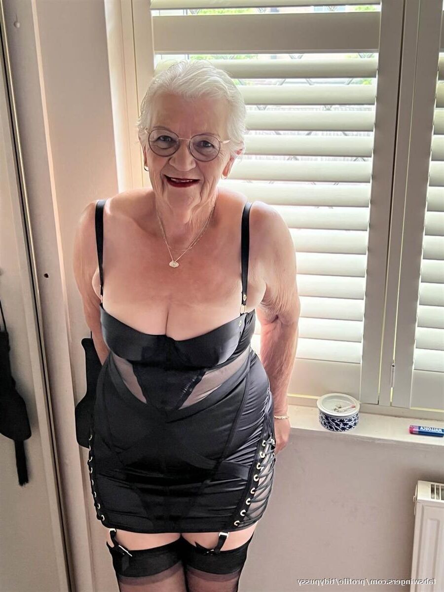 Grannies and mature ladies 