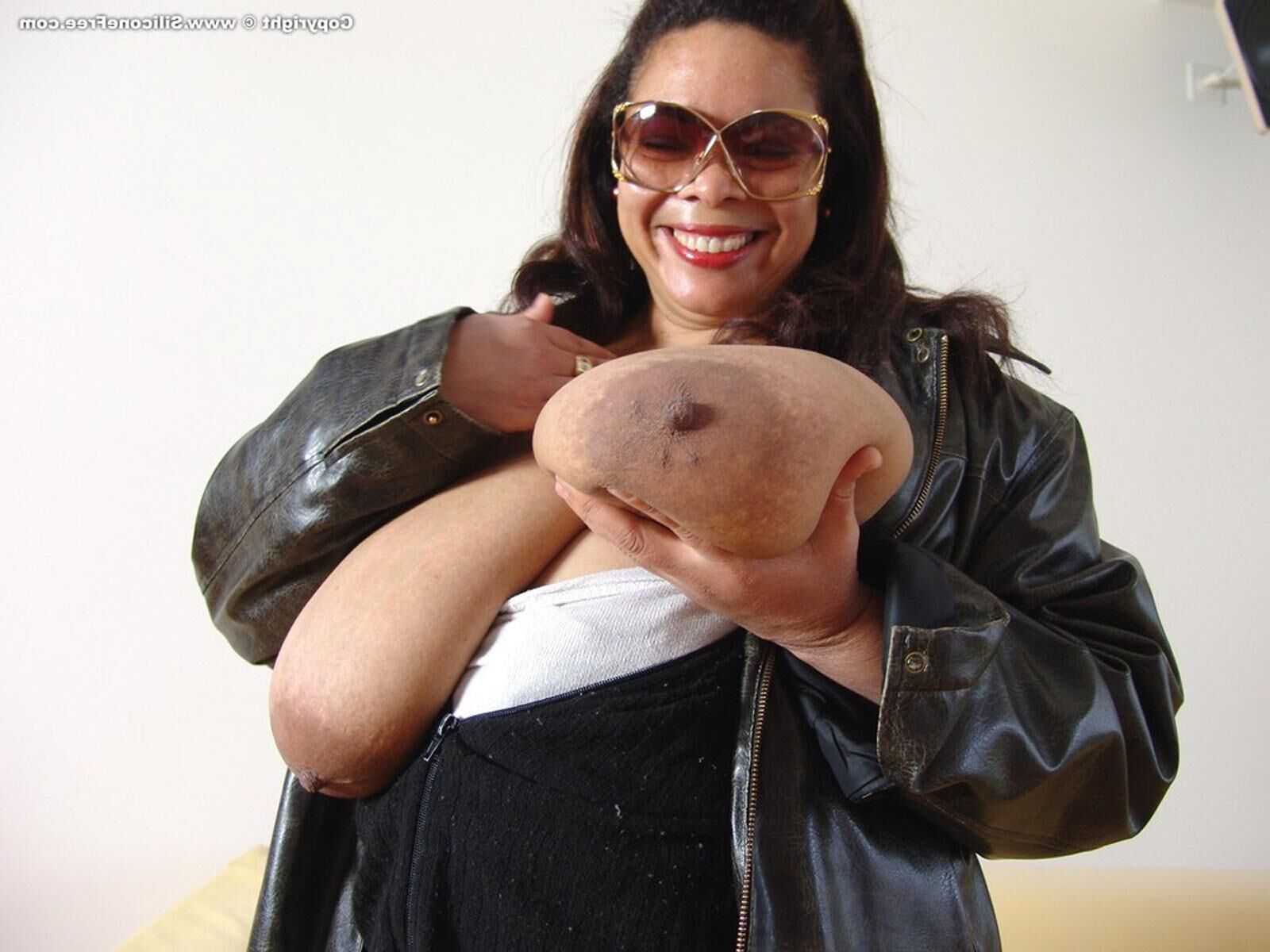 Mariachi BBW Dominican Exposes Her Overwhelming Breasticles