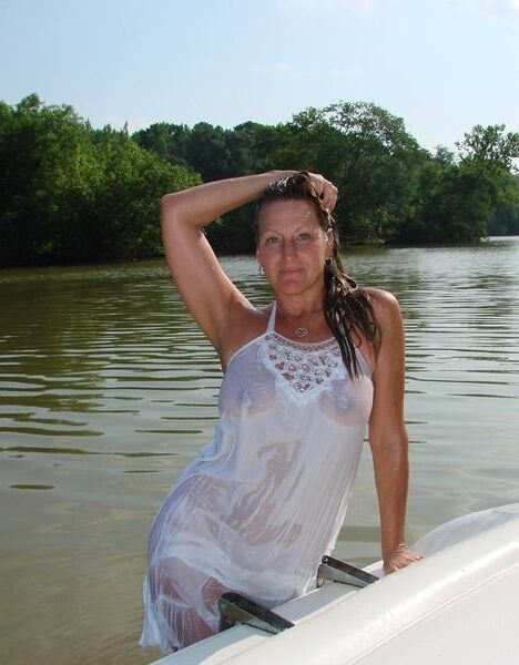 SLUTTY MILF 