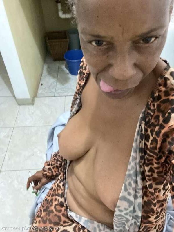 Sexy Jamacian Granny!