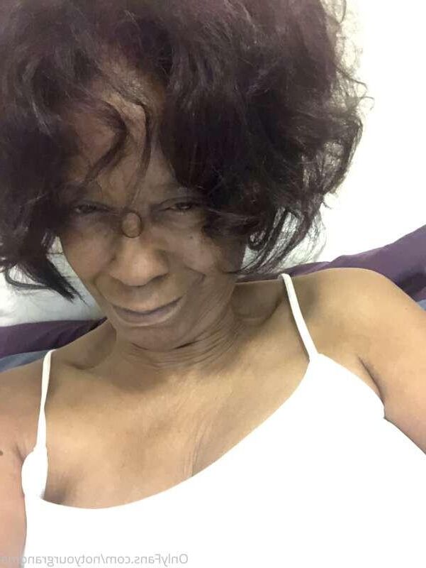 Sexy Jamacian Granny!