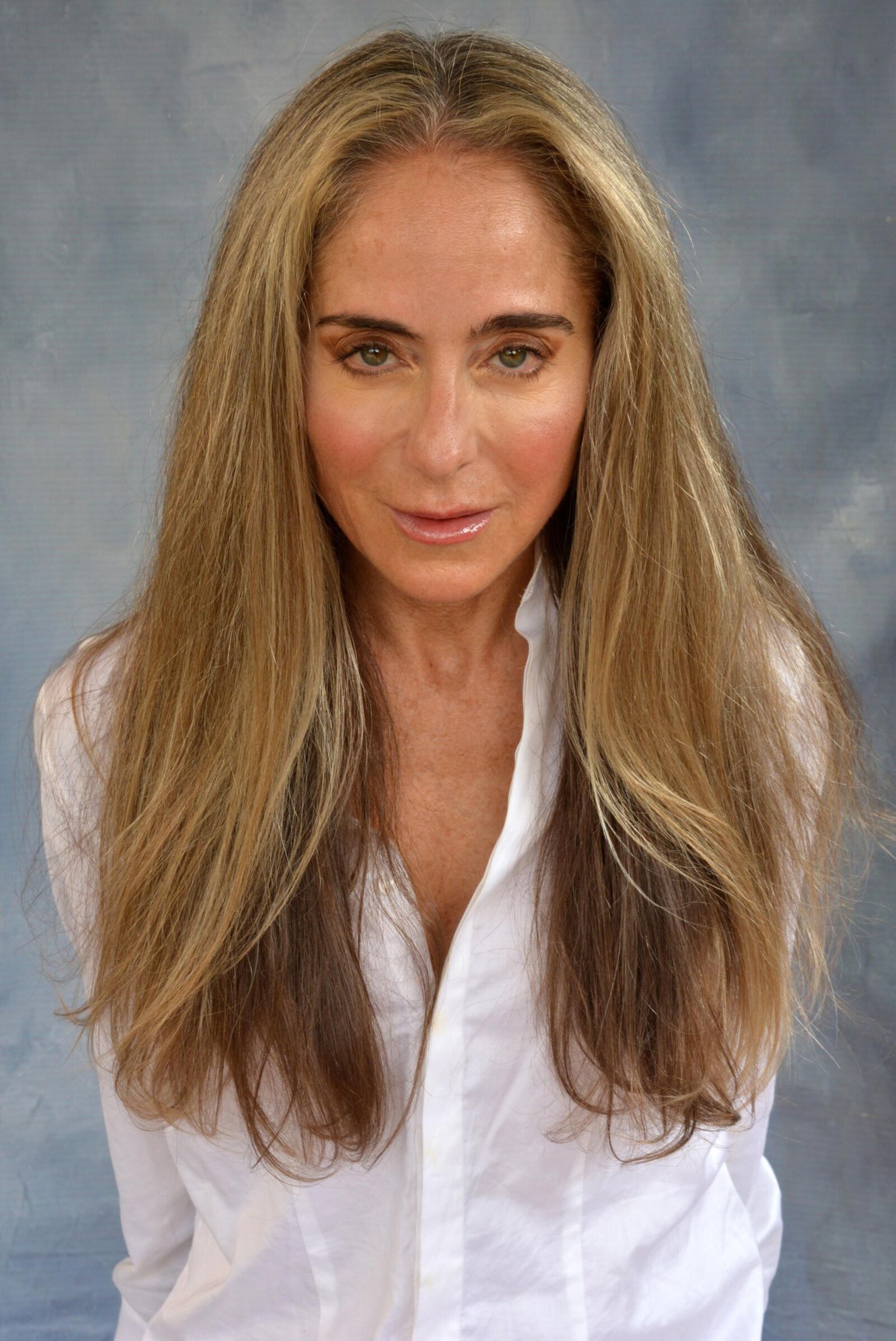 Skanky mature slut in white shirt