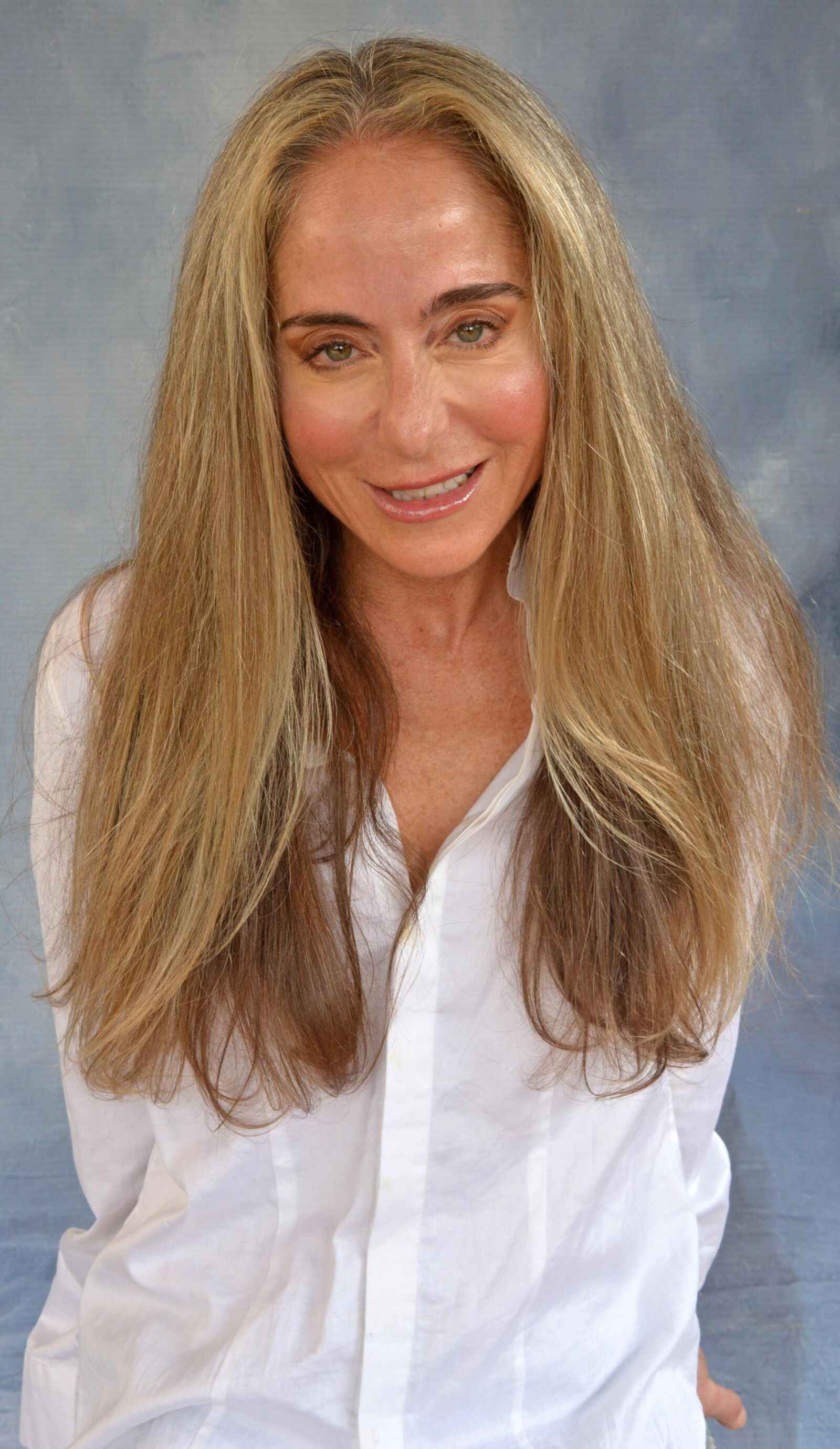 Skanky mature slut in white shirt