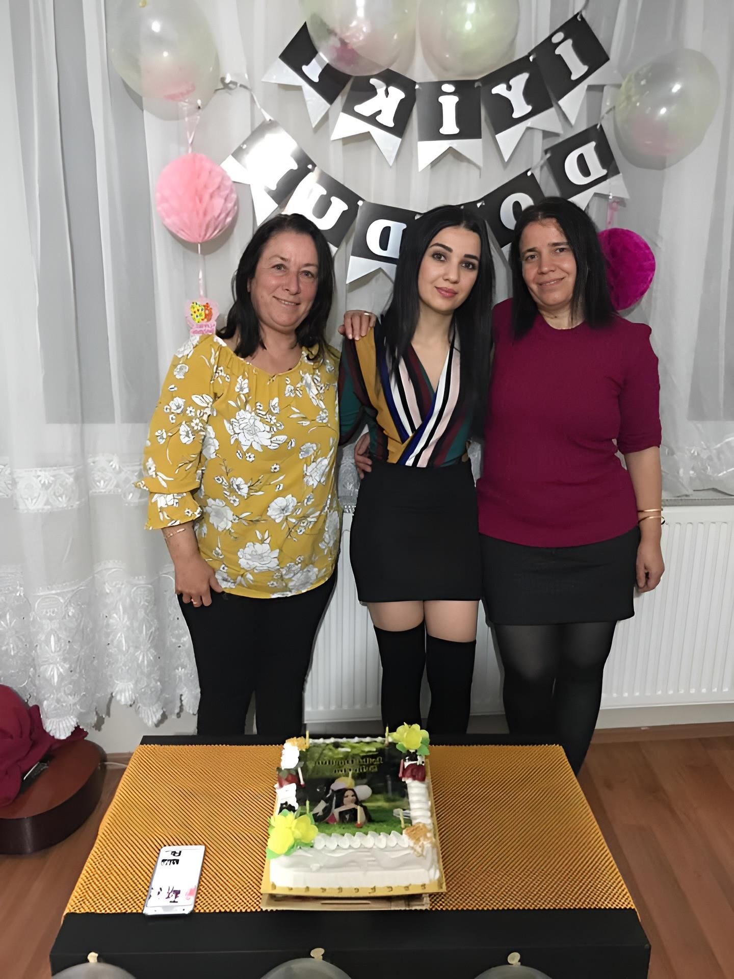 TURKISH MATURE LADY PICTURES 