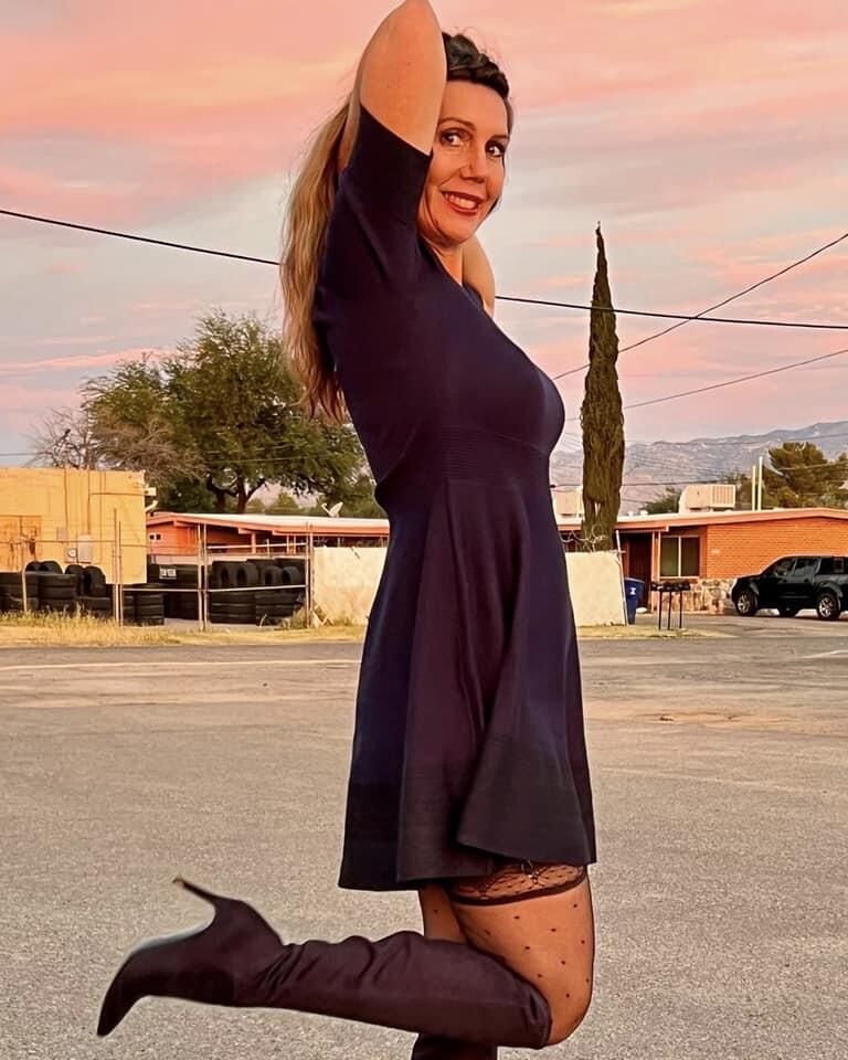 Stockings MILF Michelle
