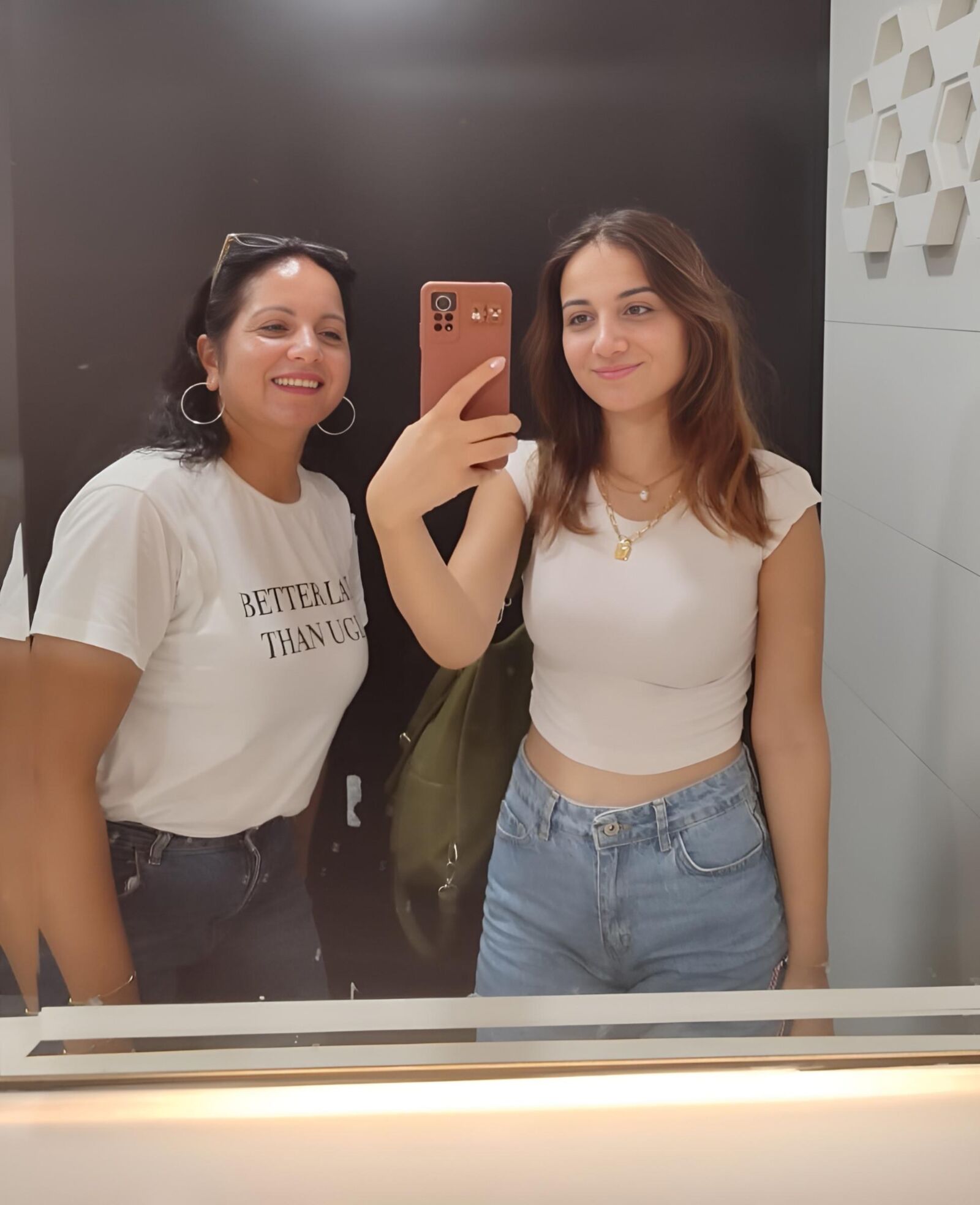 TURKISH MATURE LADY PICTURES 