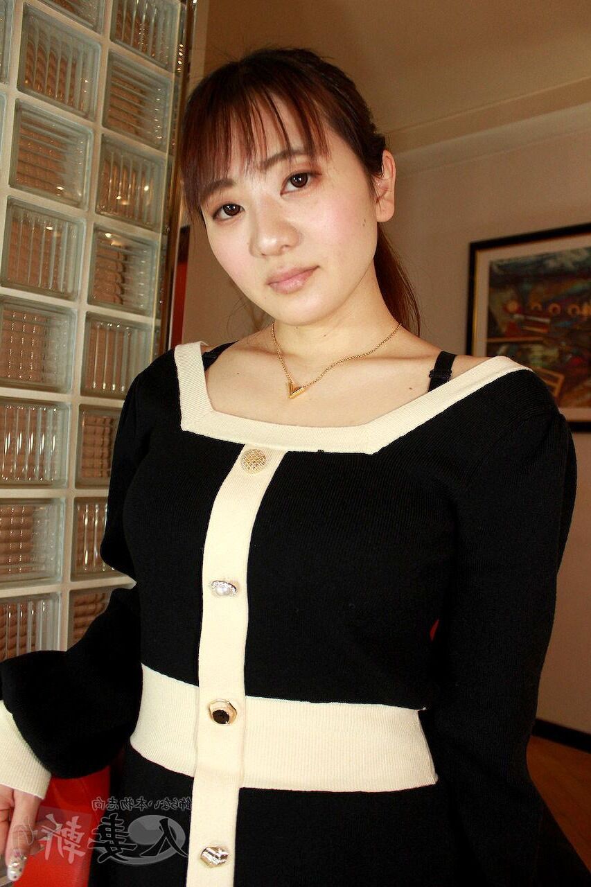 SCREWED JAPANESE HOUSEWIVES #