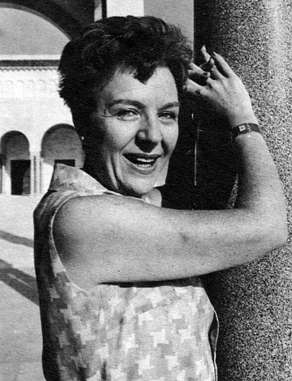 NOELE GORDON