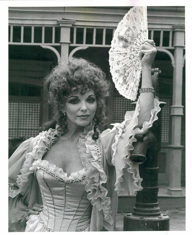 JOAN COLLINS