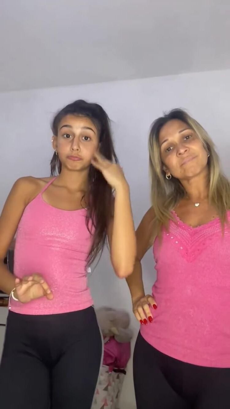 Blogueiros sexy com mães