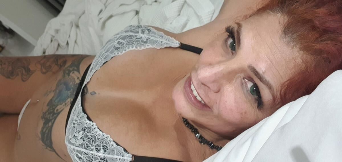 Tall Mature MILF Goddess from Brazil: Melissa Devassa