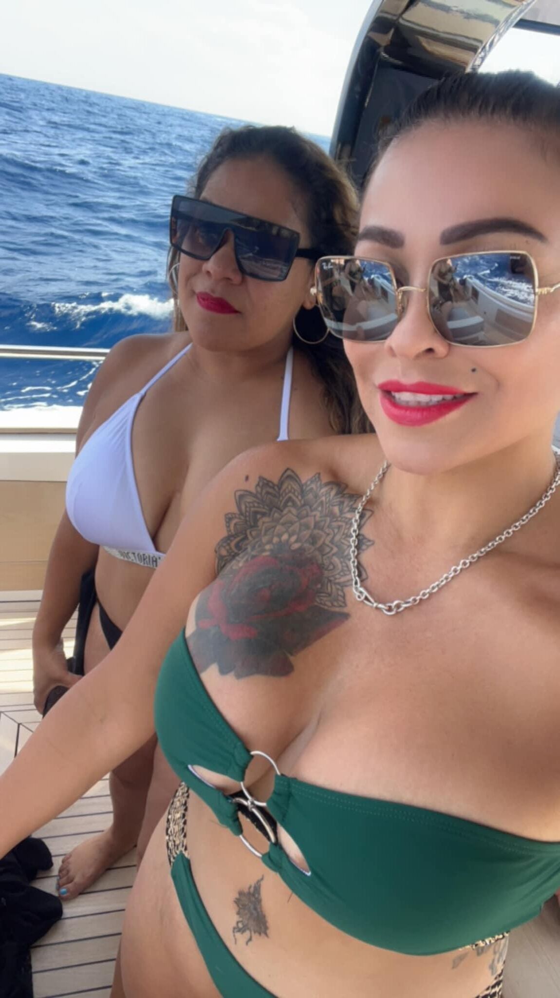 Sexy Latina Milf N Friends