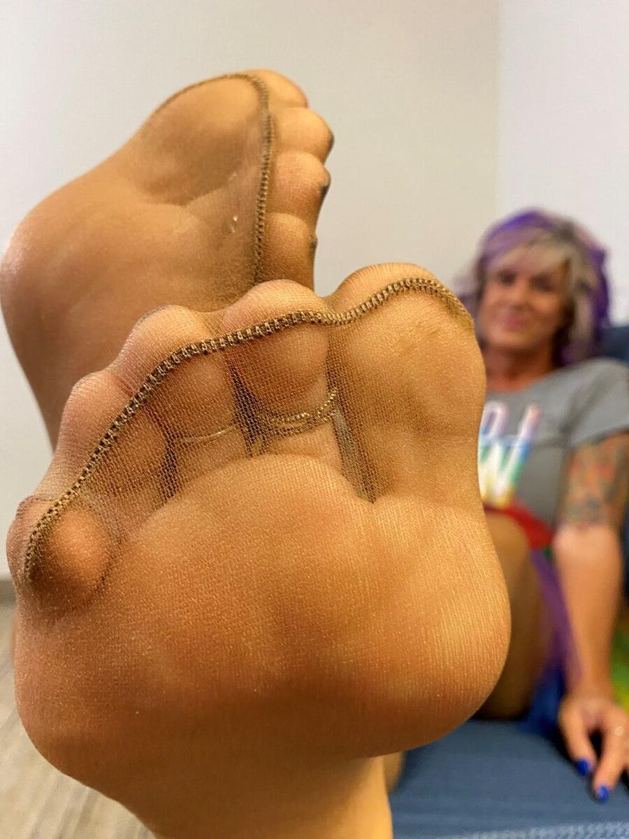 Nylon Neighbor