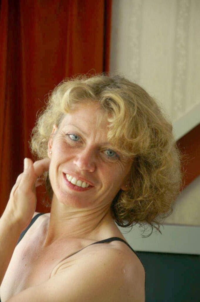 Meine Frau macht gerne die Beine breit (auch fuer andere)