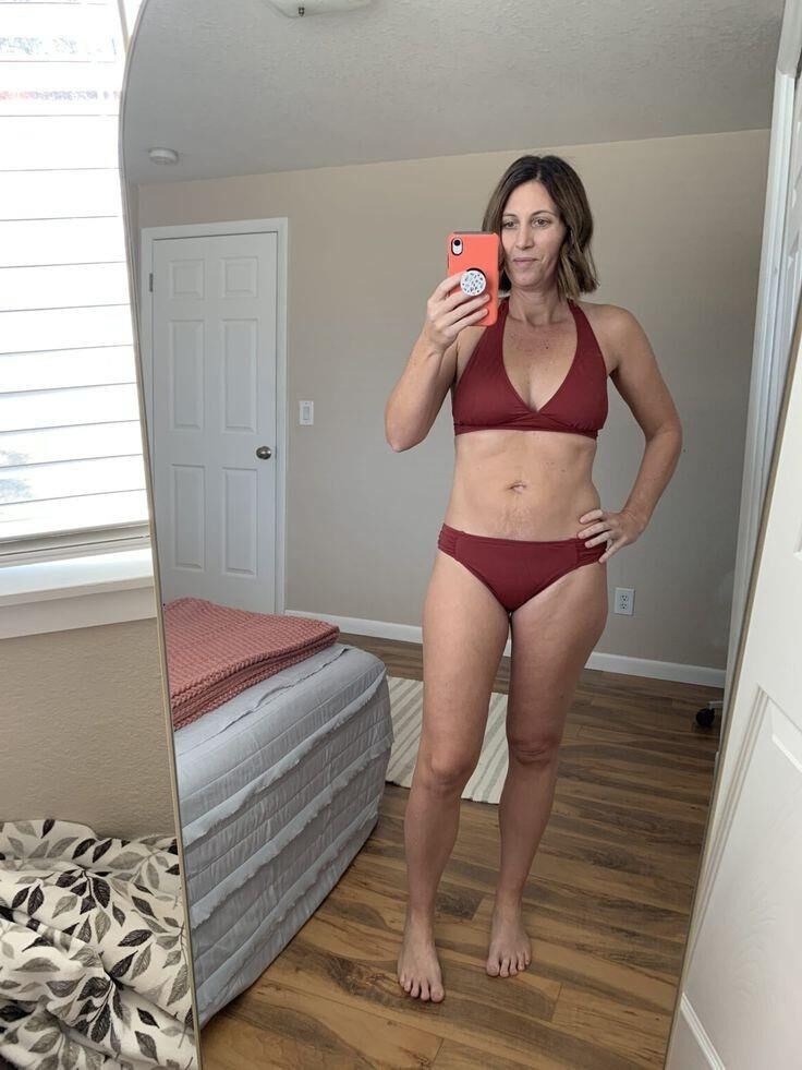 Bikinis und Badeanzüge: Welche mögen Sie? 
