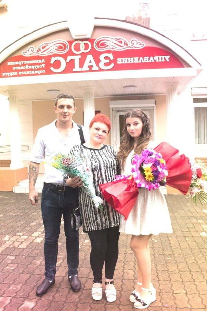 Ruiva madura chamada Lubov Living em Israel