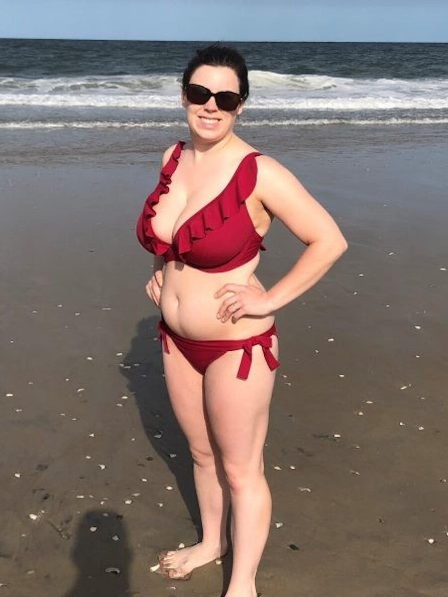 Bikinis und Badeanzüge: Welche mögen Sie? 