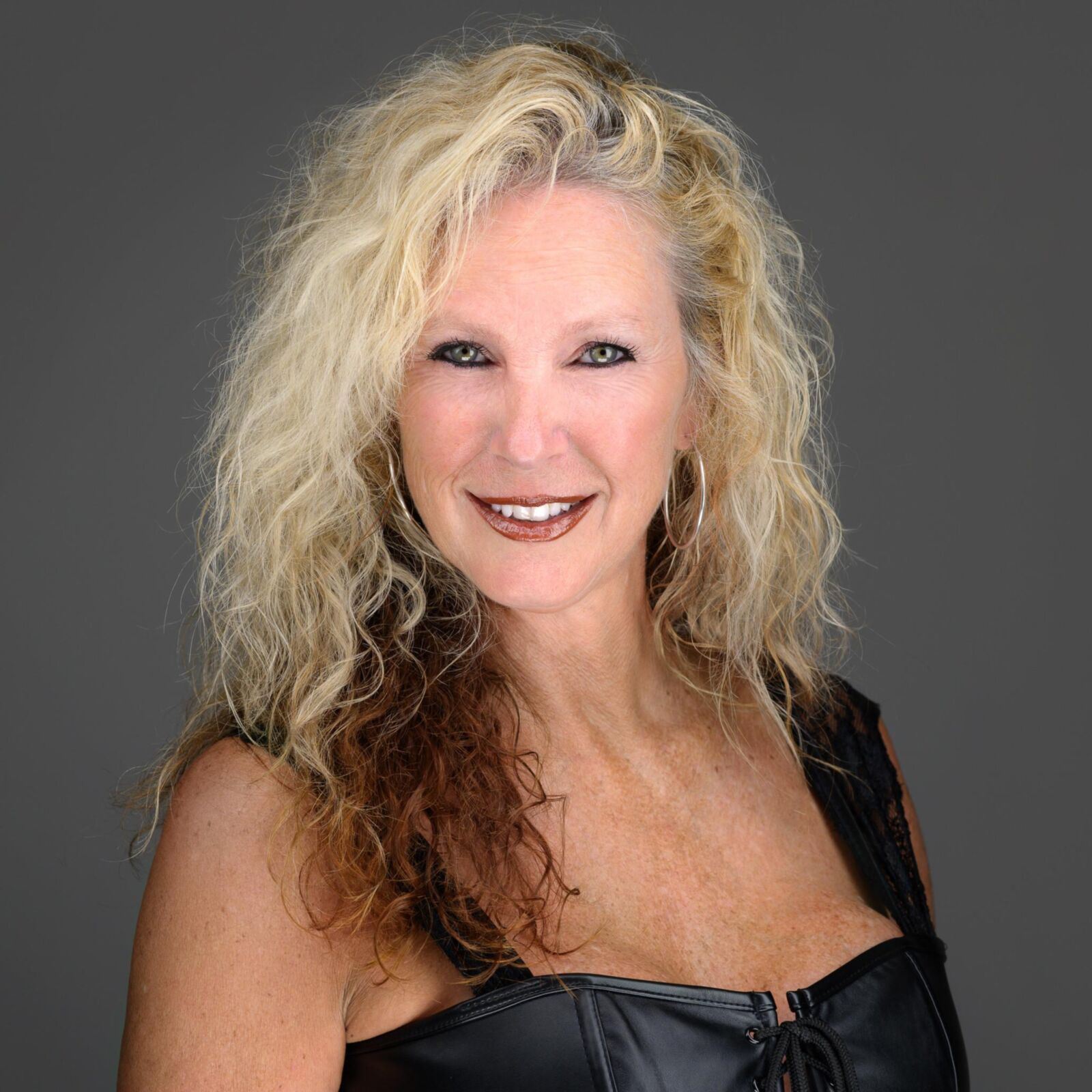 Gina James (Regina Dunn)