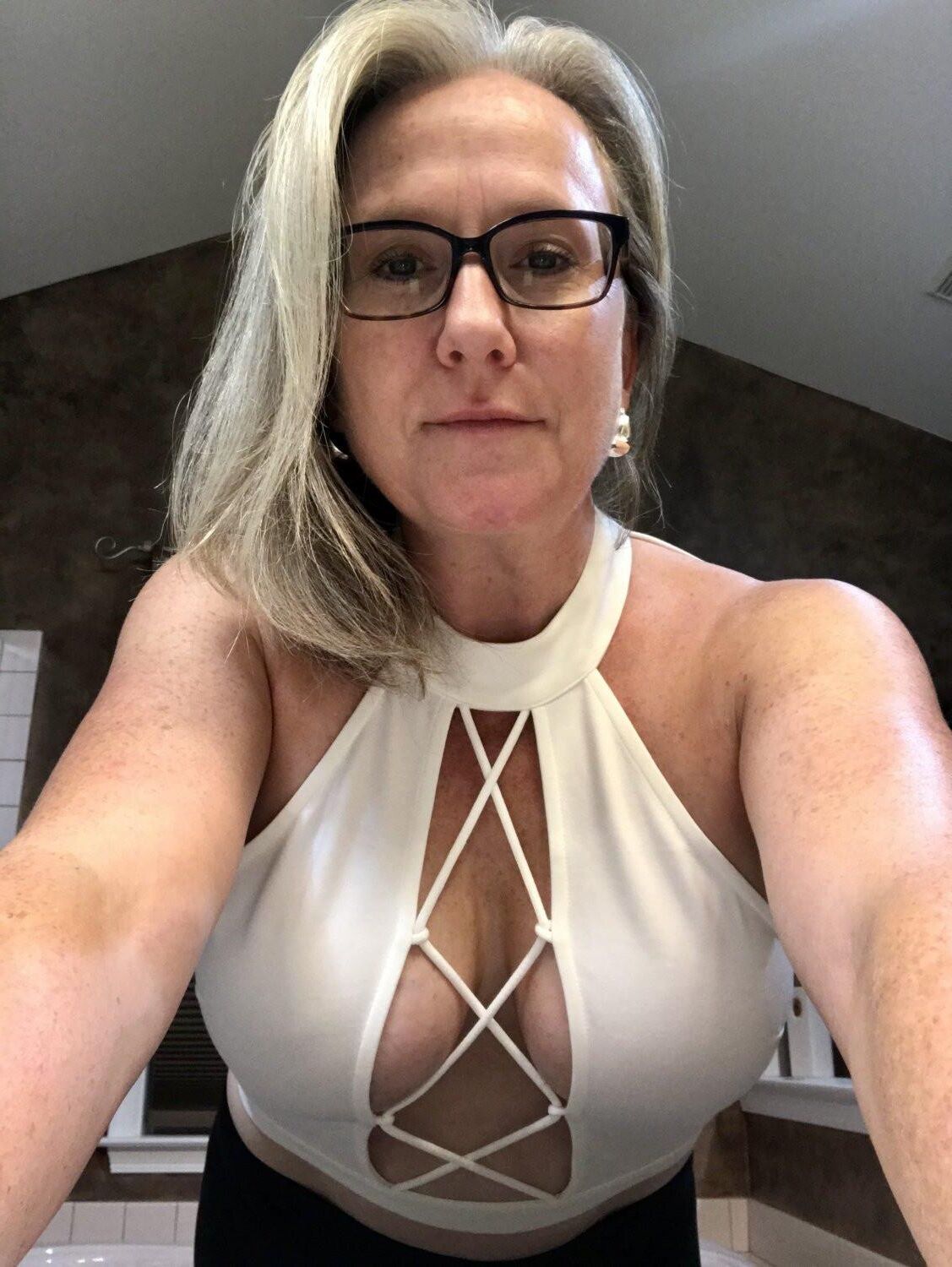Gilf Hotwife Sylvia de PA