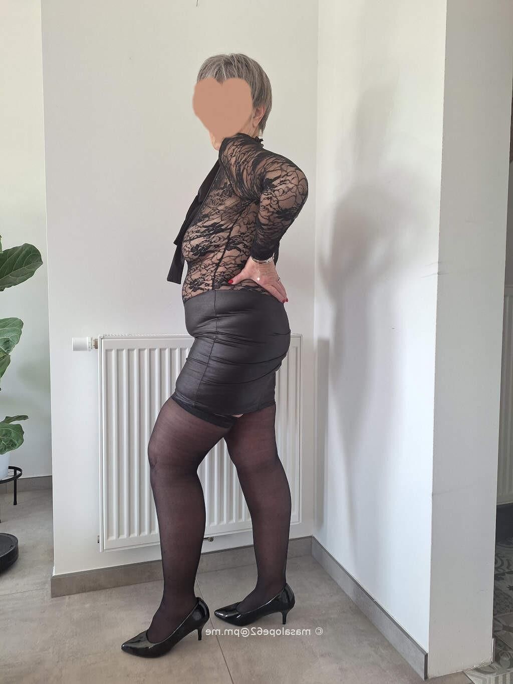 Derramar les amoureux du nylon et du noir