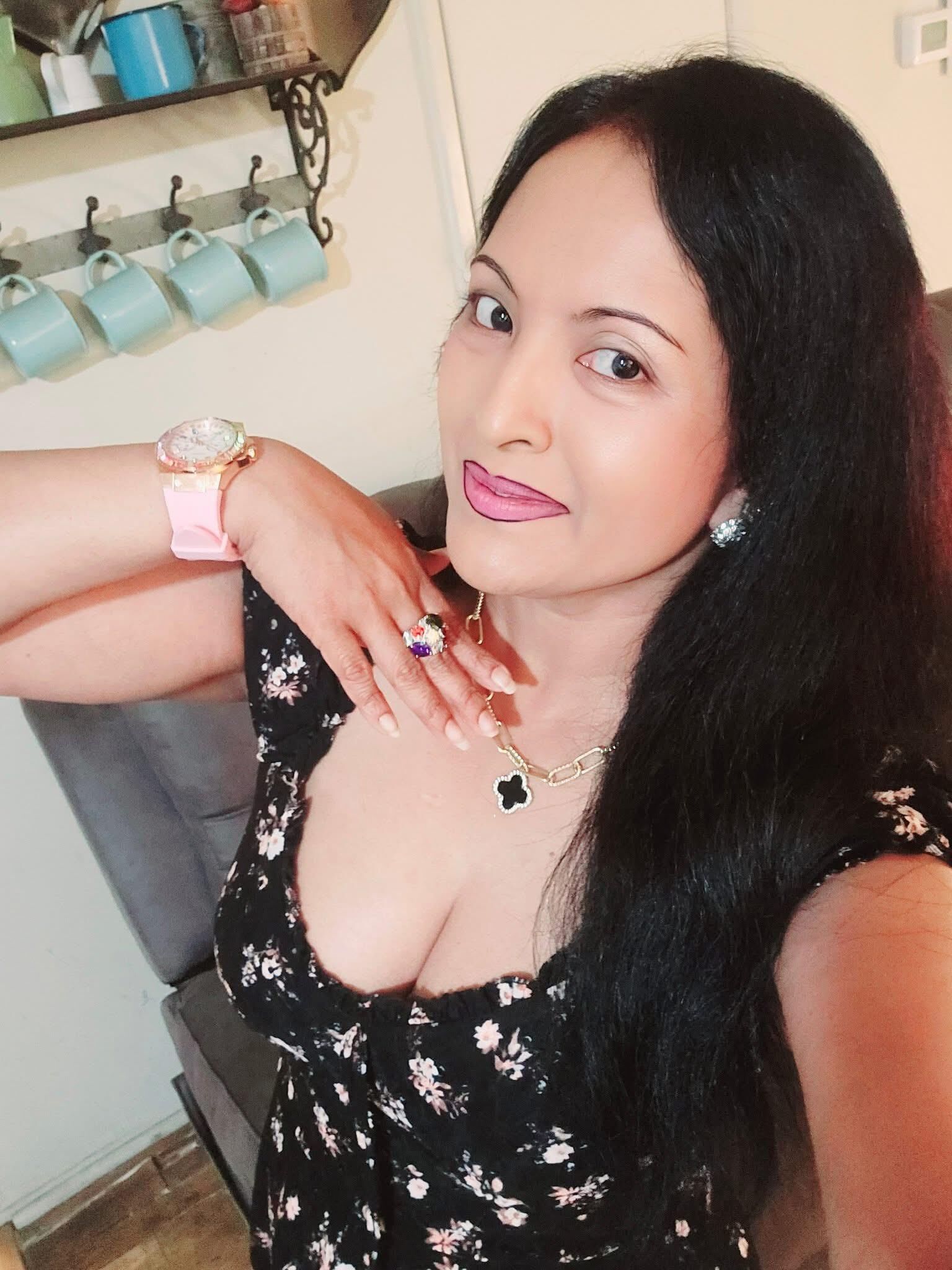 Sonali Rathnayaka Hot