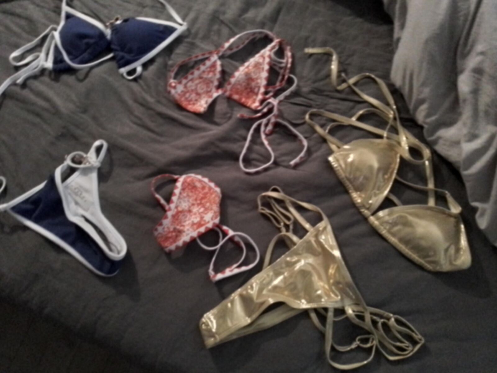 Wich Bikini я должен показать?