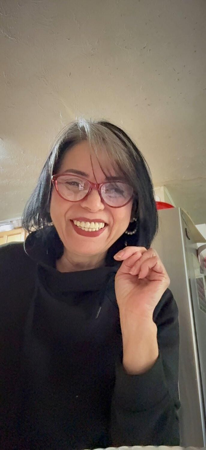 Sexy Latina Wife milf yo
