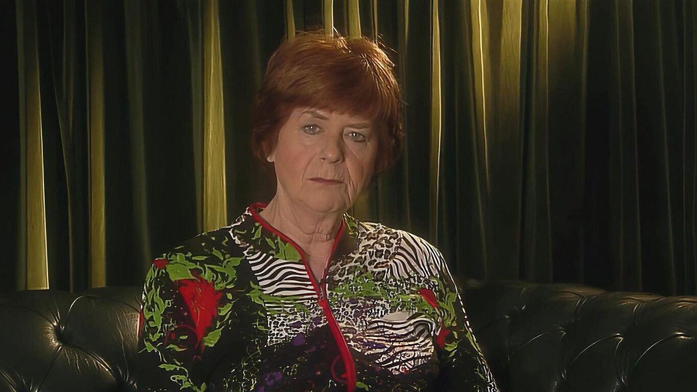 Pam Ayres
