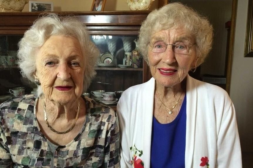 Elige a tu anciana favorita