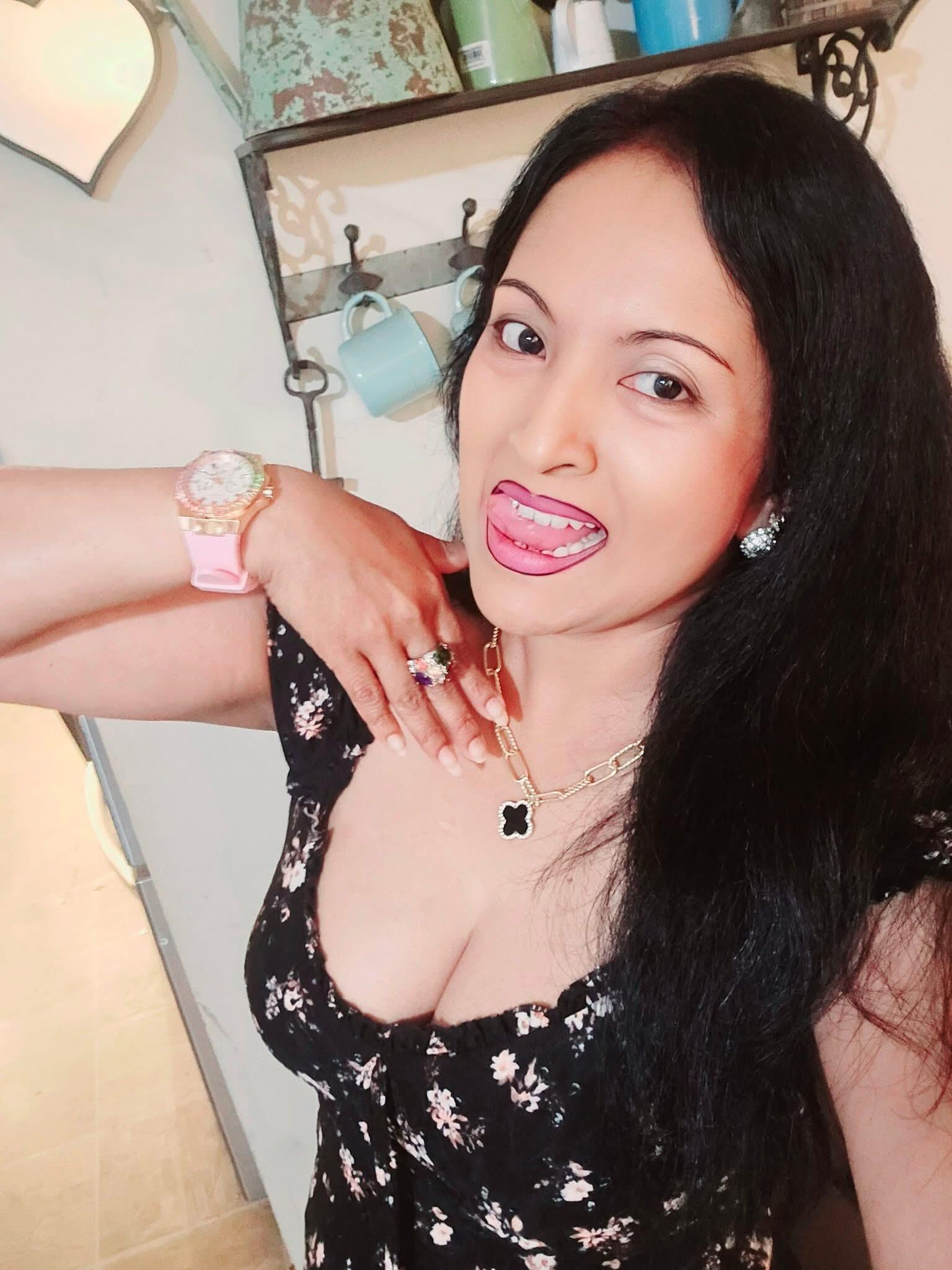 Sonali Rathnayaka Hot