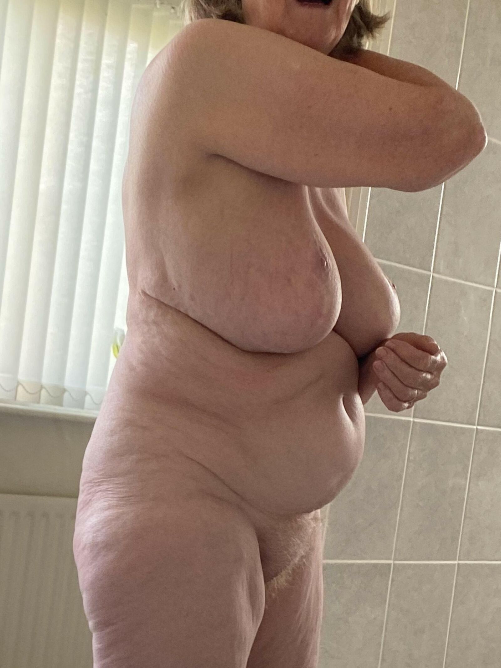 Mamie, Mais t'es toute nue ...