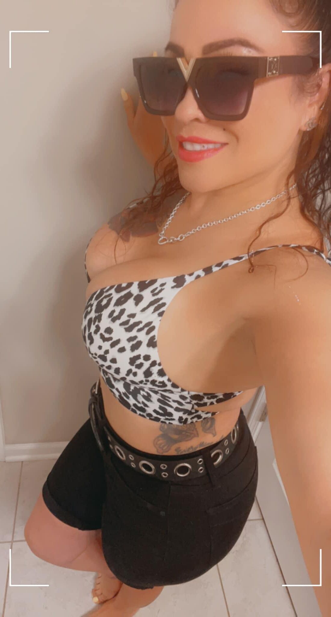 Sexy Latina Milf
