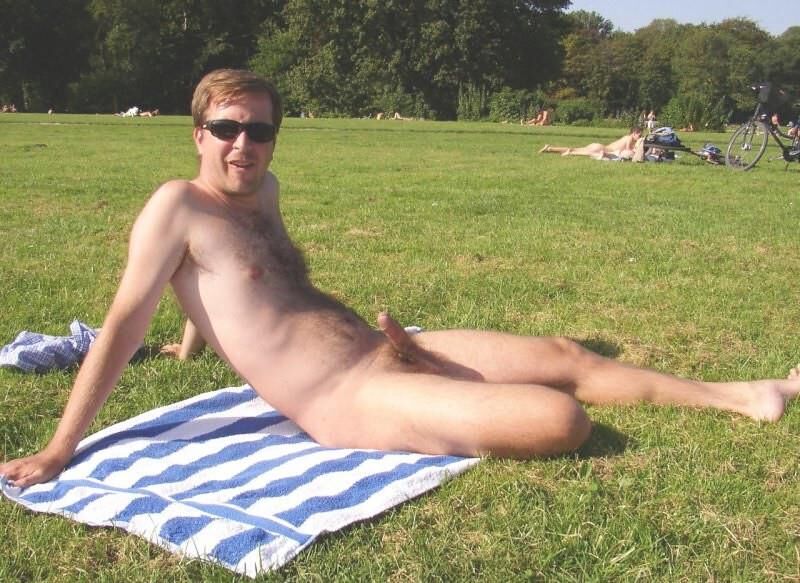 Nudistes