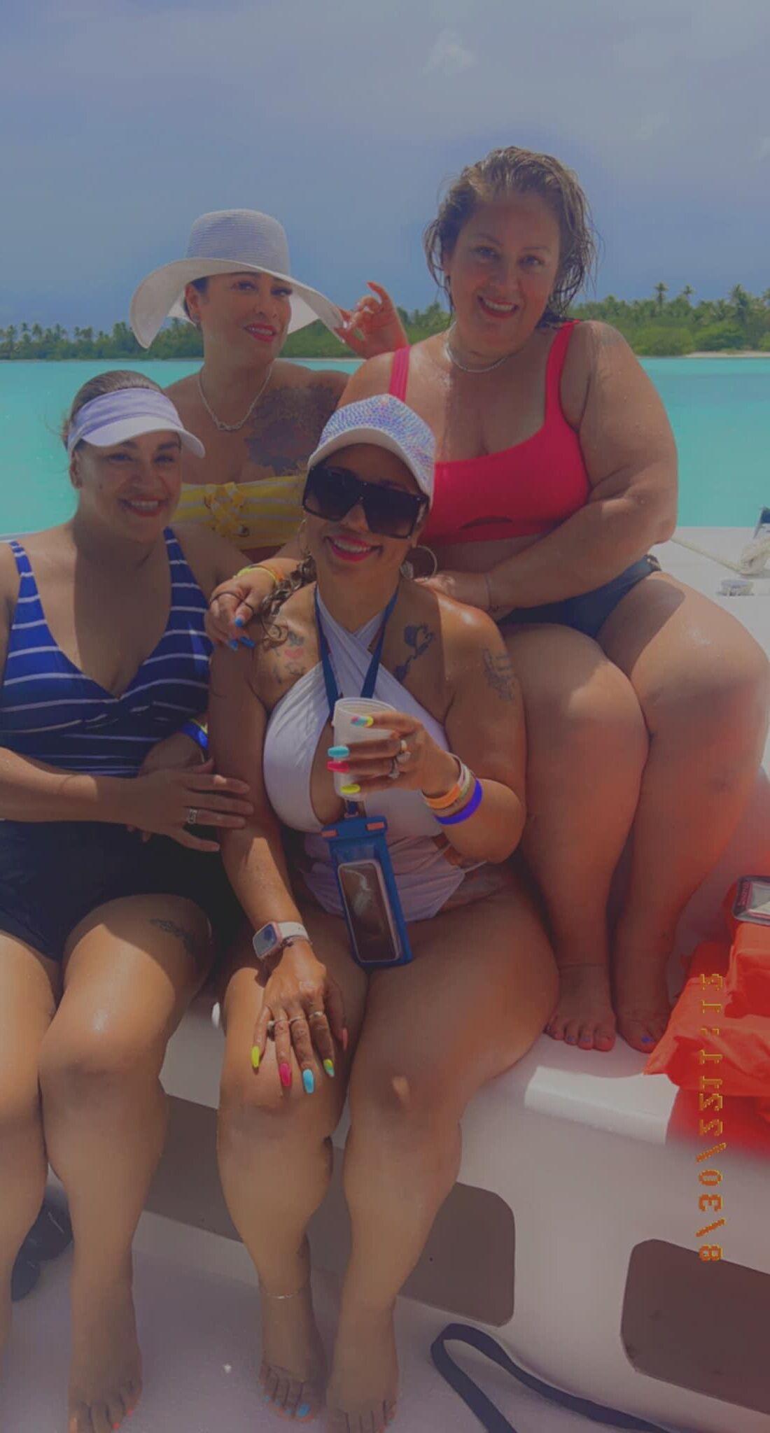 Sexy Latina Milf
