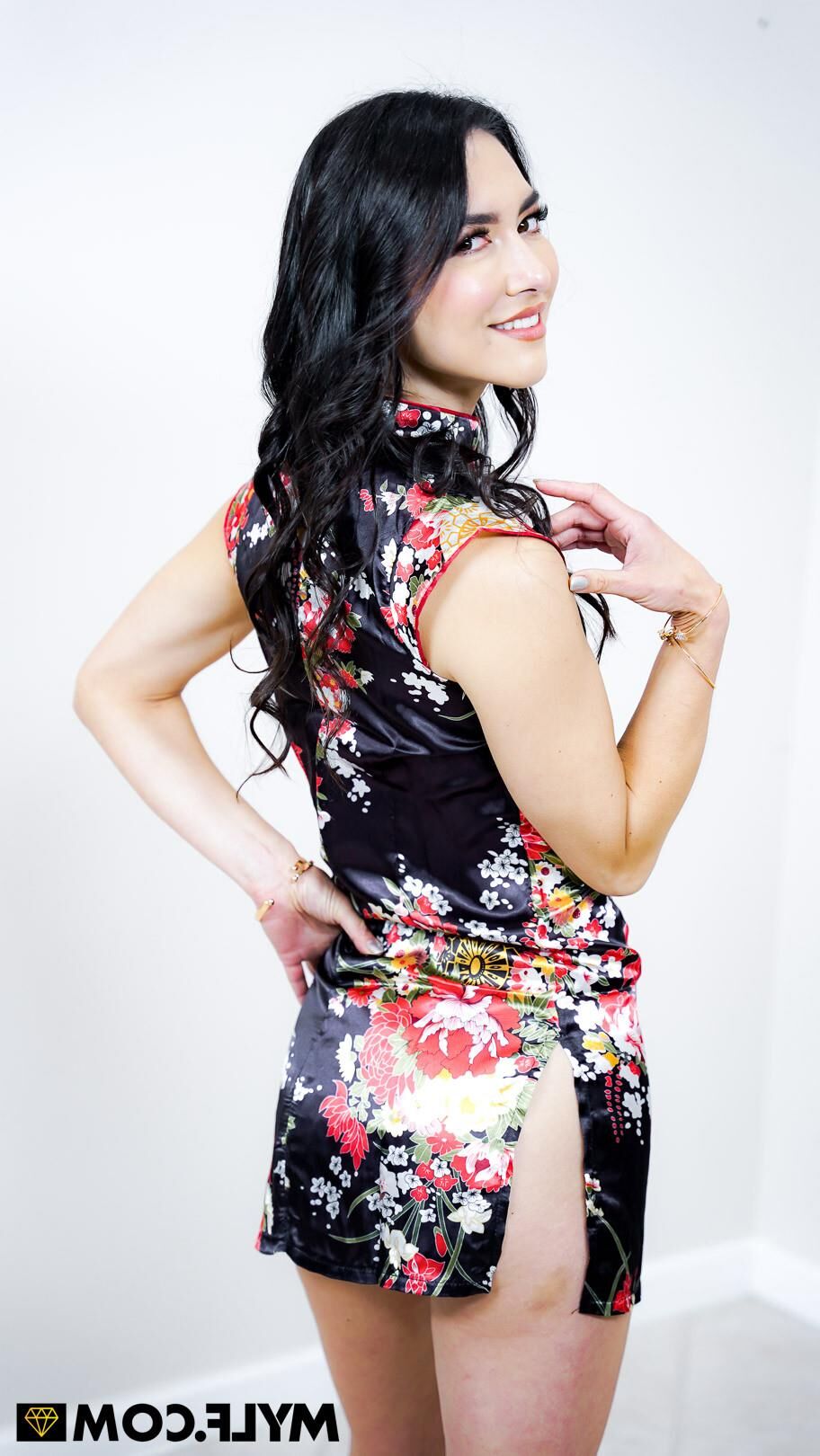 Isabel Love Yo Spmommy enseñará cómo complacer a su esposa