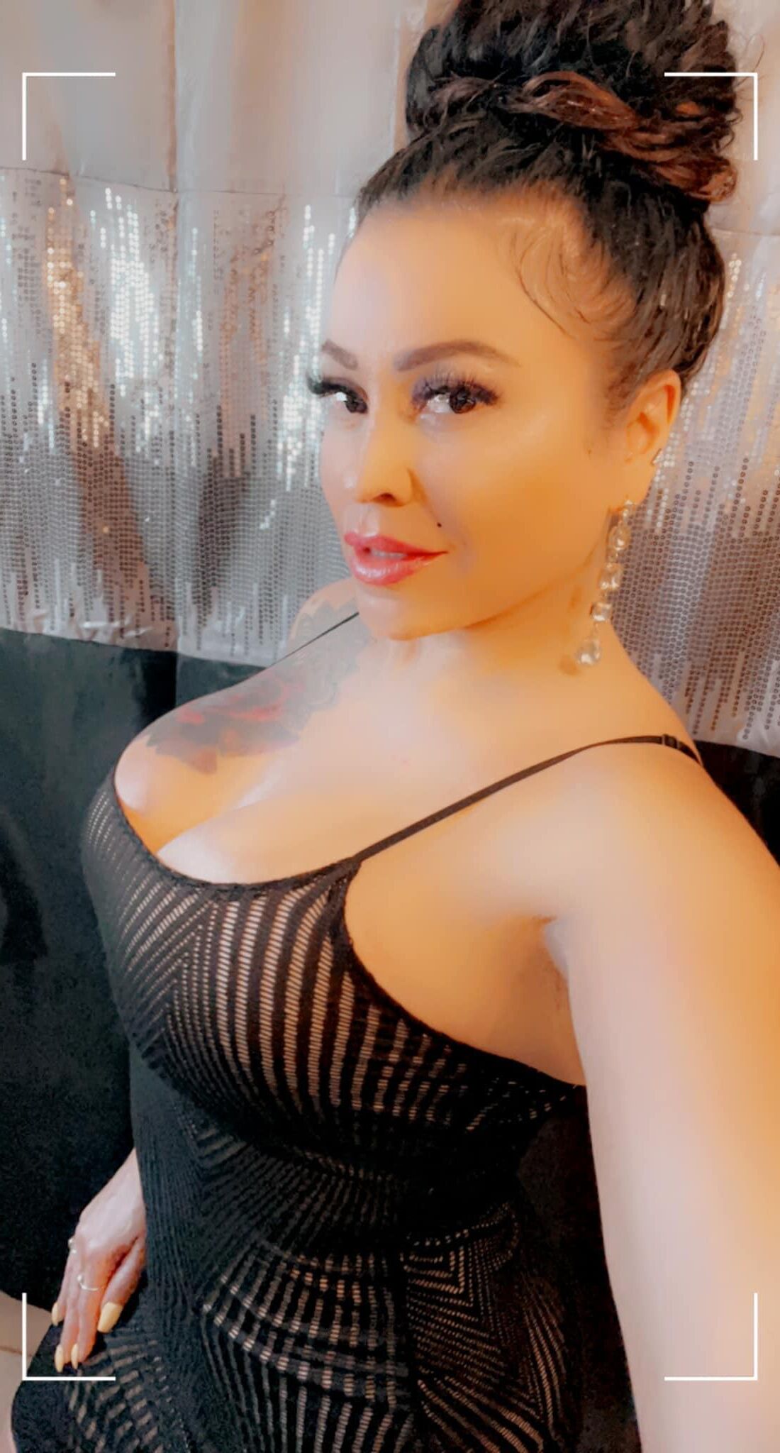 Sexy Latina Milf