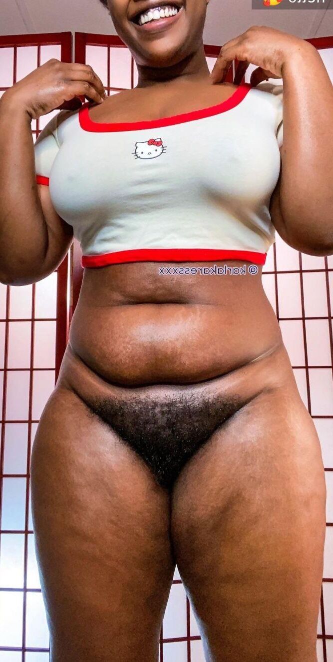 Pusado peludo Ebony grueso