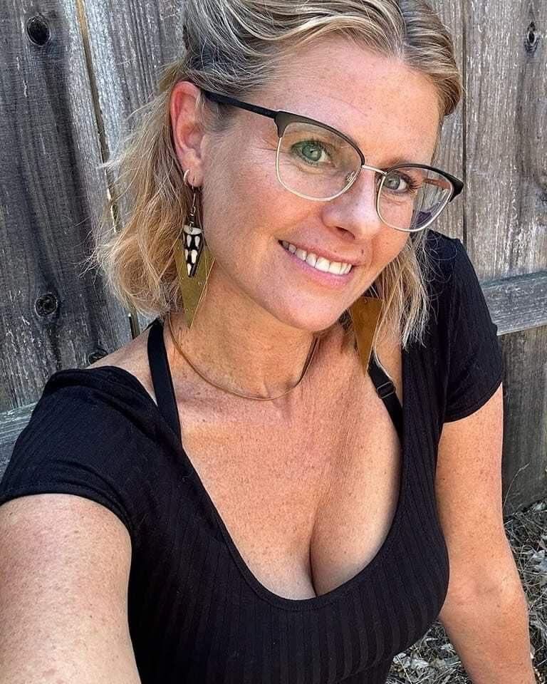 MILFS