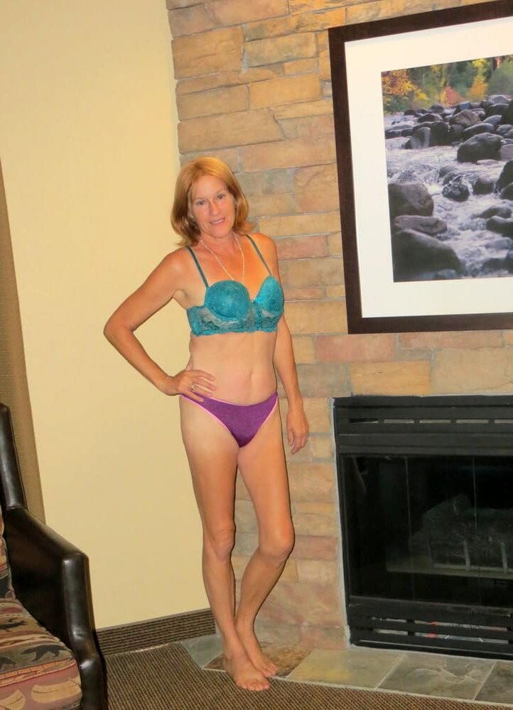 Hot Wife Leslie 