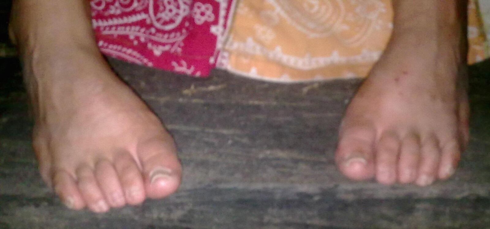 Los pies ásperos de mamá latina