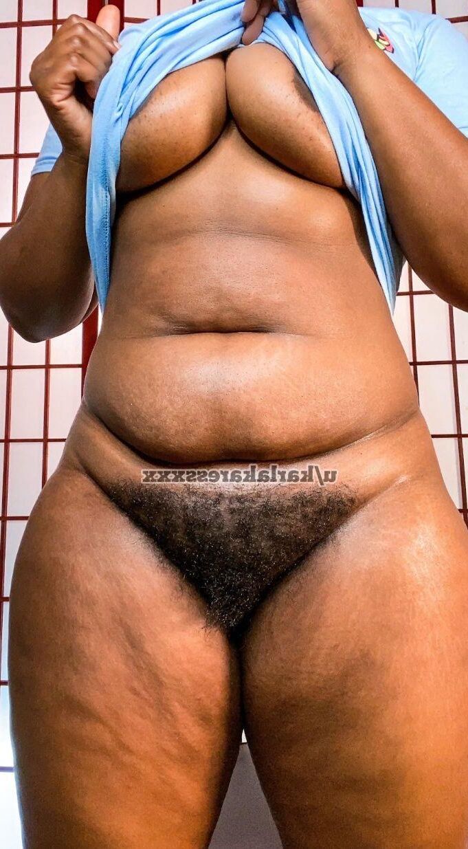Pusado peludo Ebony grueso