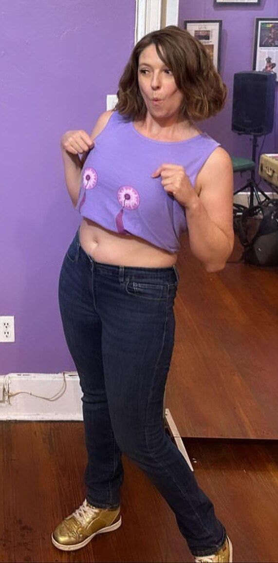 Milf Emily